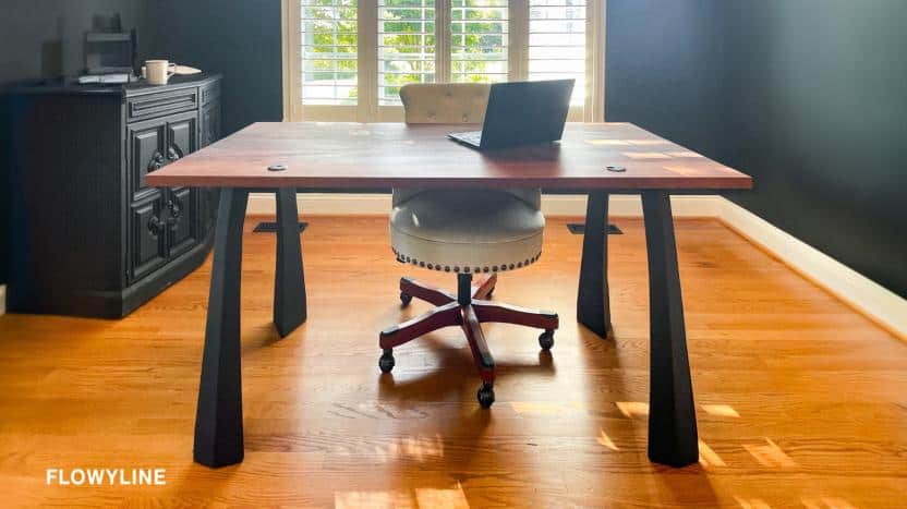 Choose The Right Desk Legs for Your Office Photo