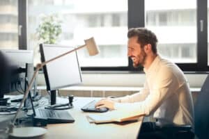 Saving Money when Running and Scaling a Start Up Photo